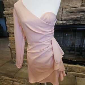 Elegant Pink One-Shoulder Dress